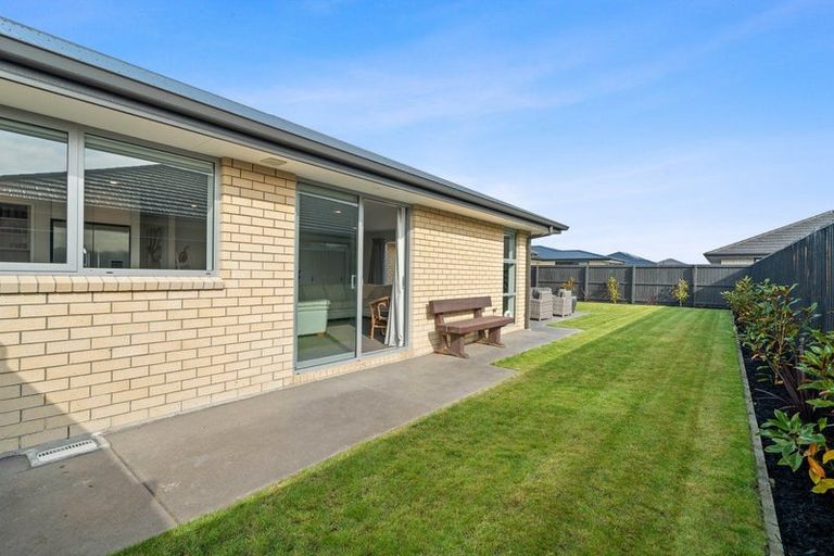 Photo of property in 76 Stationmasters Way, Prebbleton, 7604