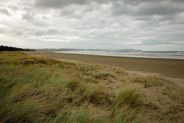 Photo of property in 8 Te Paerahi Road, Porangahau, 4293