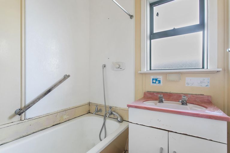 Photo of property in 32 Whitley Crescent, Otara, Auckland, 2023