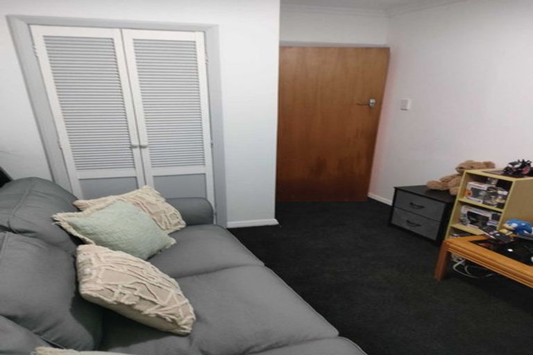 Photo of property in 14 Hine Road, Wainuiomata, Lower Hutt, 5014