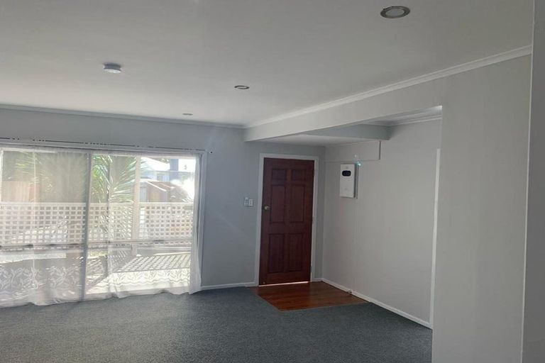 Photo of property in 11a Hill Crescent, Papakura, 2110