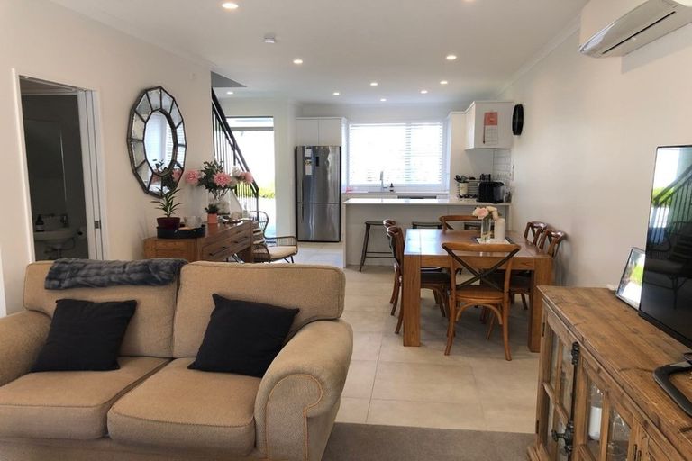 Photo of property in 5 Gallipoli Place, Flat Bush, Auckland, 2019