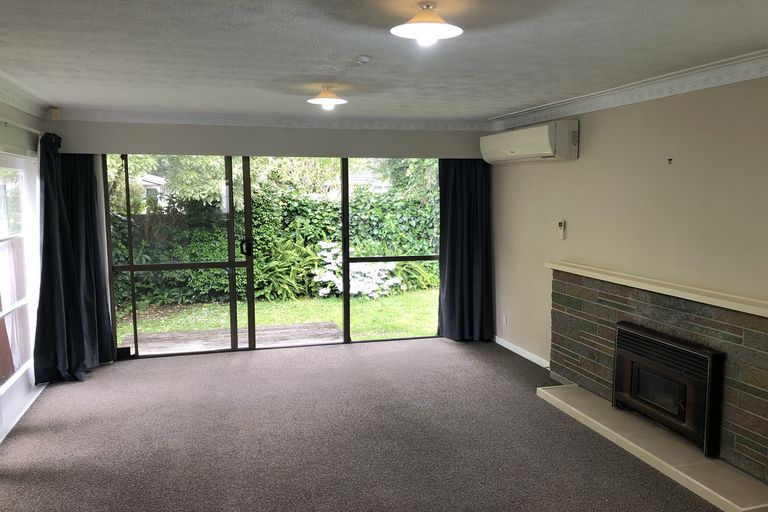 Photo of property in 32 Te Kanawa Crescent, Henderson, Auckland, 0610