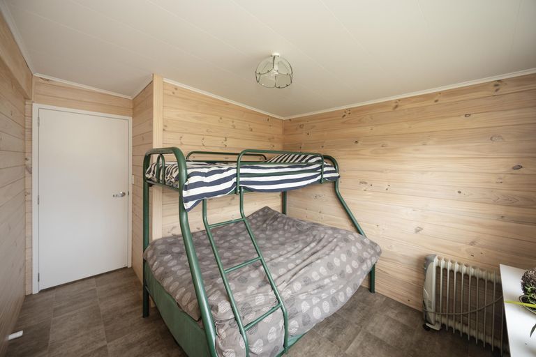 Photo of property in 2 East Road, Otematata, 9412