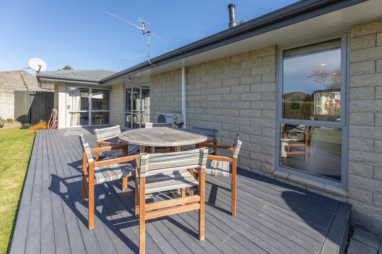 Photo of property in 11 Goya Place, Bishopdale, Christchurch, 8051
