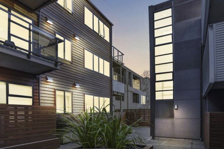 Photo of property in Detroit Apartments, 309/181u Tasman Street, Mount Cook, Wellington, 6021