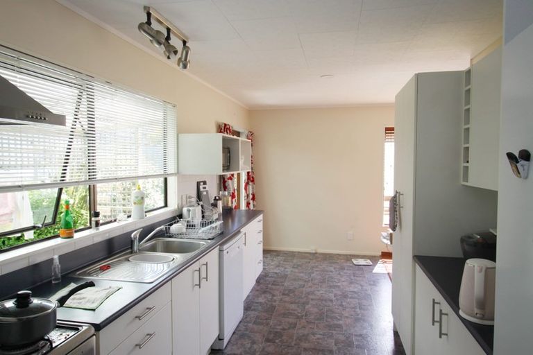 Photo of property in 75 Omapere Street, Whitby, Porirua, 5024