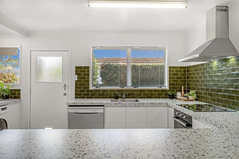 Photo of property in 1 Langley Avenue, Milson, Palmerston North, 4414