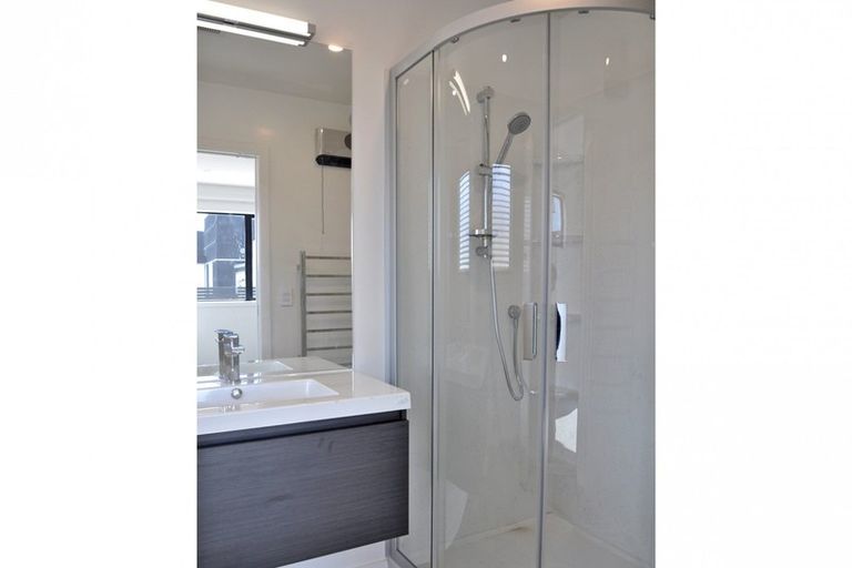 Photo of property in 6 Kapuka Lane, Wanaka, 9305