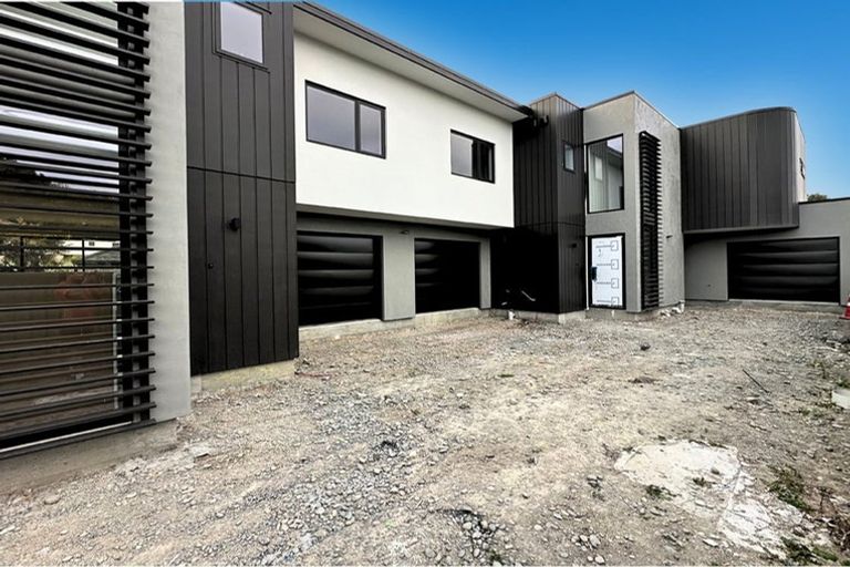 Photo of property in 2/34 Vagues Road, Northcote, Christchurch, 8052