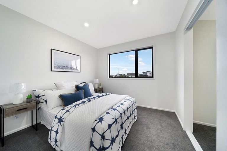 Photo of property in 5/1 Waters Place, New Lynn, Auckland, 0600