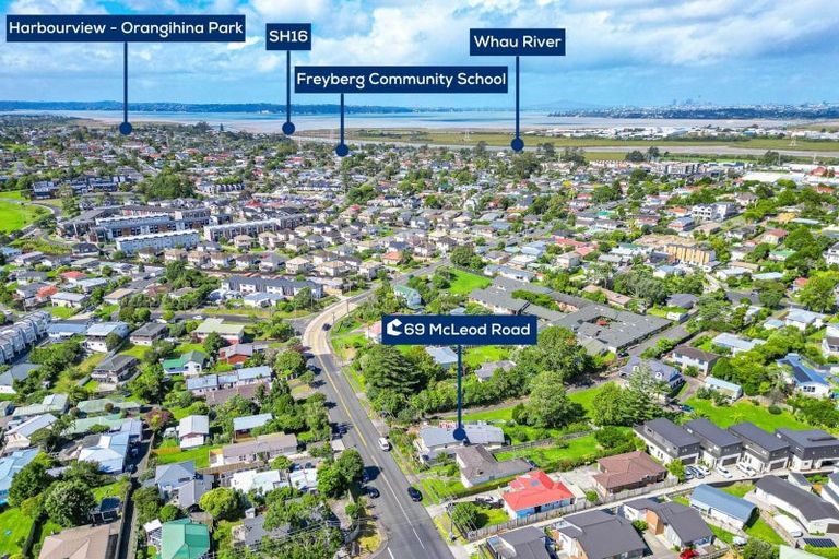 Photo of property in 69 Mcleod Road, Te Atatu South, Auckland, 0610