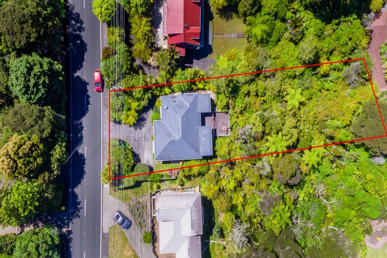 Photo of property in 360 Huia Road, Titirangi, Auckland, 0604