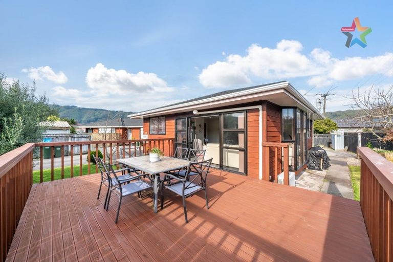 Photo of property in 2/8 Hewer Crescent, Naenae, Lower Hutt, 5011