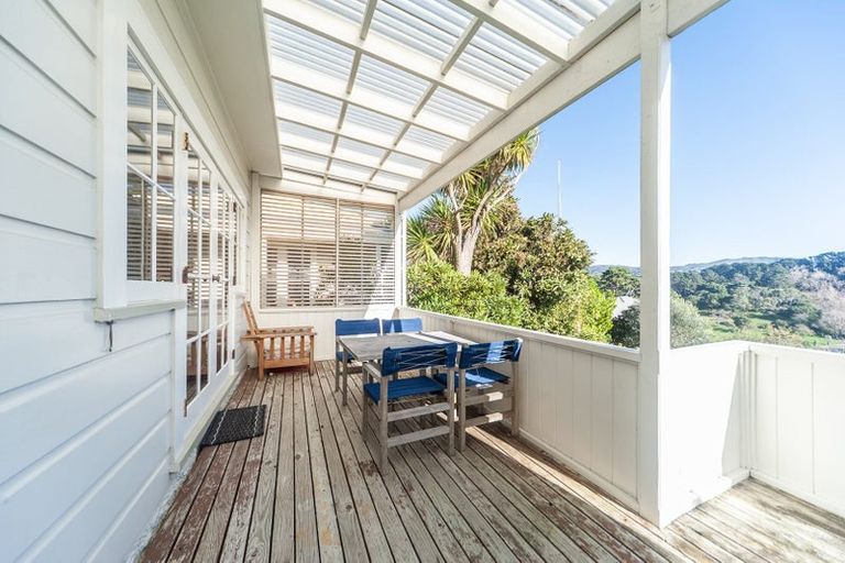 Photo of property in 72 Overtoun Terrace, Hataitai, Wellington, 6021