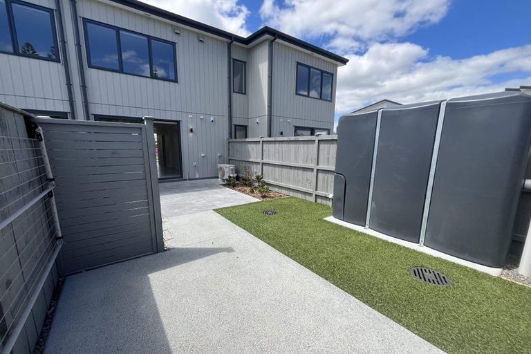 Photo of property in 5 Ngakoro Road, Karaka, Papakura, 2113