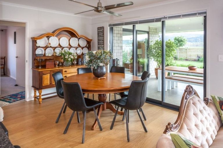 Photo of property in 24 Debenham Drive, Whitianga, 3510