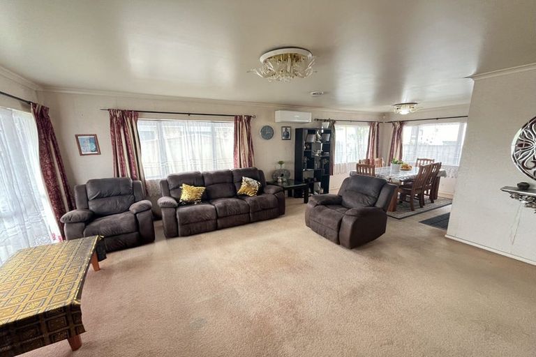 Photo of property in 2/7 Halsey Road, Manurewa, Auckland, 2102