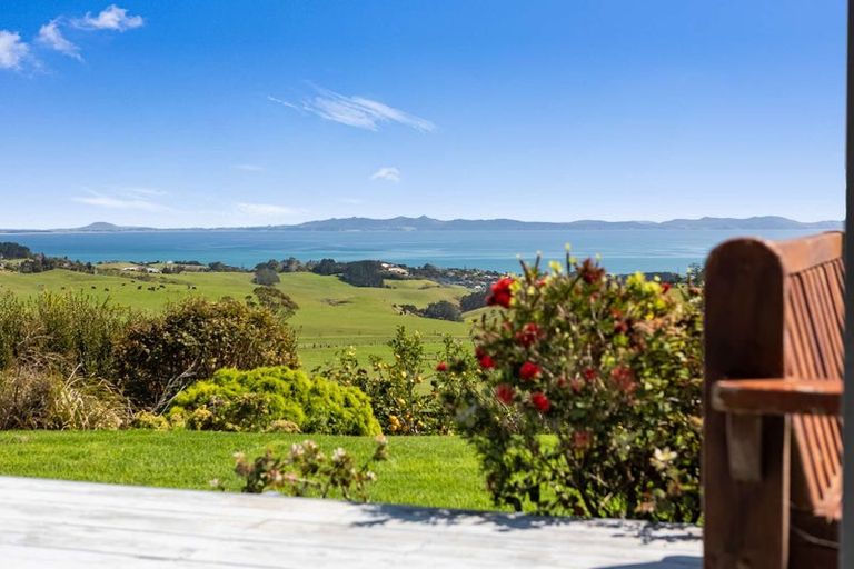 Photo of property in 601 Cable Bay Block Road, Cable Bay, 0420