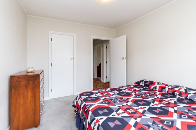 Photo of property in 4 Hillary Crescent, Upper Riccarton, Christchurch, 8041