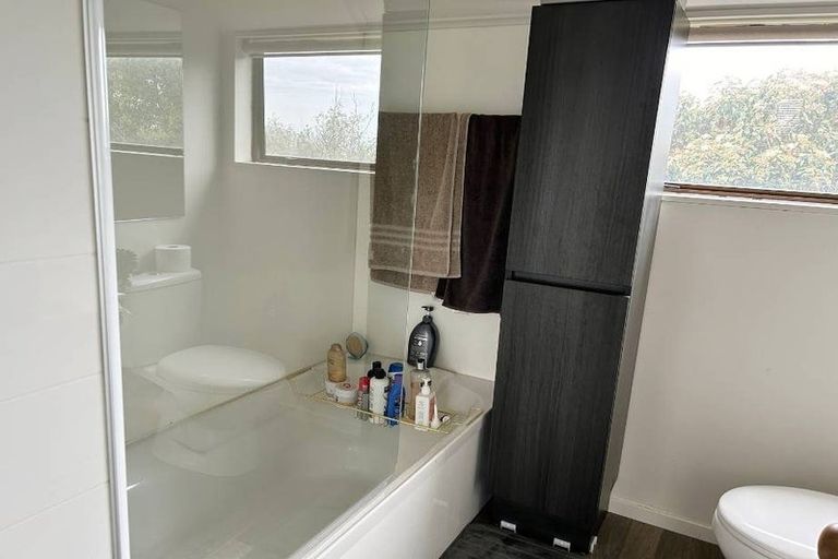 Photo of property in 2/12 Brittan Street, Linwood, Christchurch, 8011