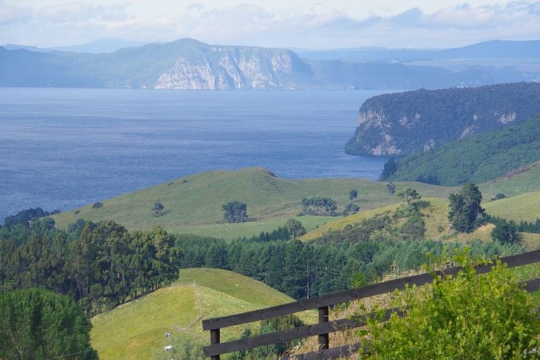 Photo of property in 71 Ross Rise, Kinloch, Taupo, 3385