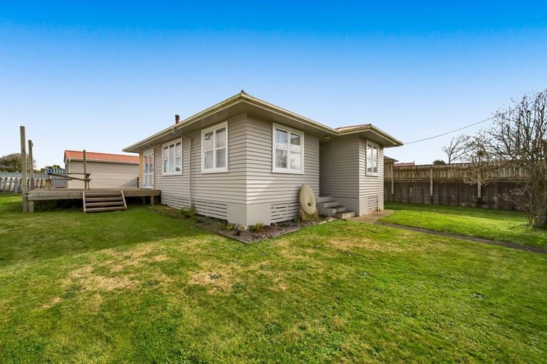 Photo of property in 7 Broadway, Stratford, 4332