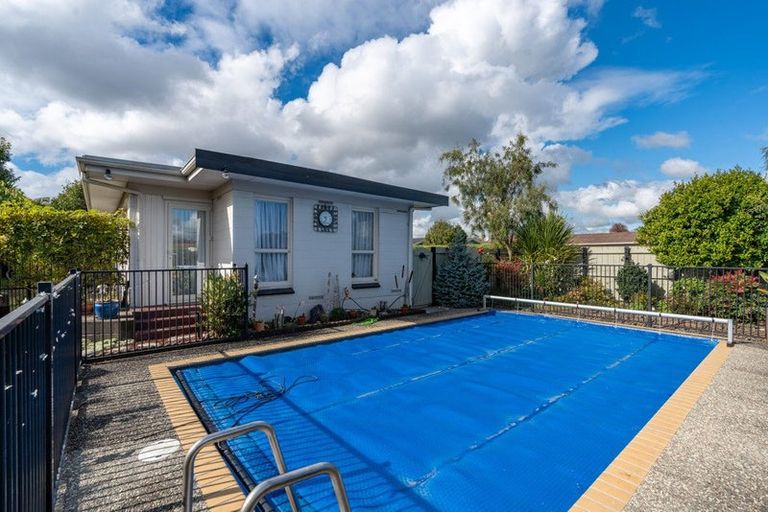 Photo of property in 1 Irene Crescent, Dinsdale, Hamilton, 3204