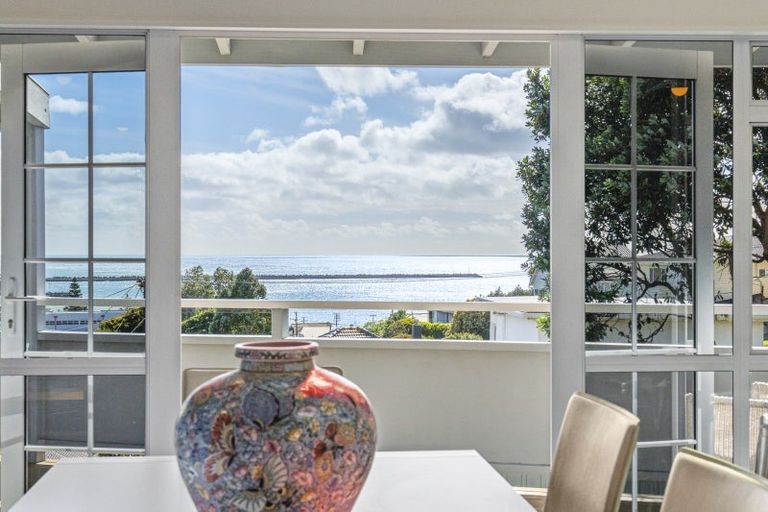 Photo of property in 32a Bayly Road, Moturoa, New Plymouth, 4310