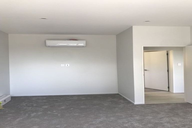 Photo of property in 3 Gamble Way, Massey, Auckland, 0614