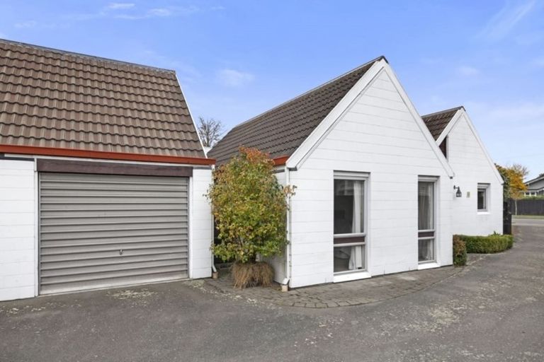 Photo of property in 1/102 Knowles Street, Saint Albans, Christchurch, 8052