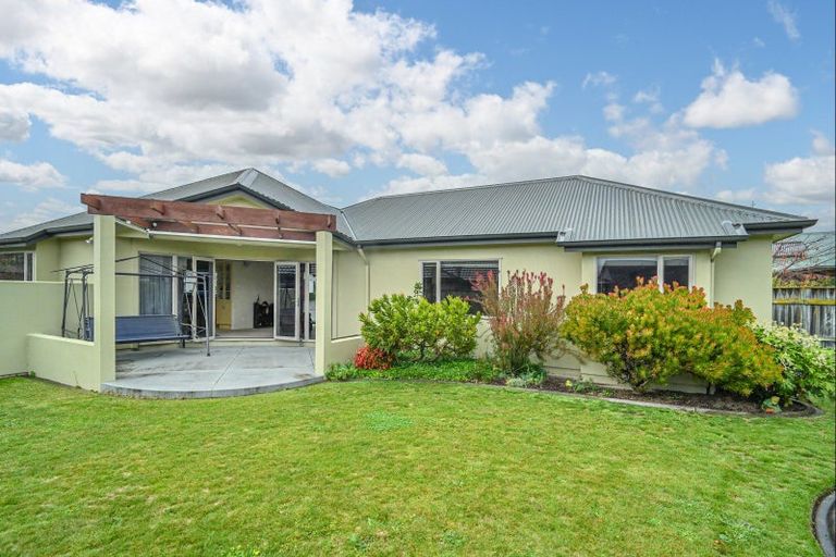 Photo of property in 8 Saint Hill Rise, Havelock North, 4130