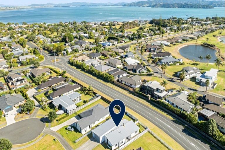 Photo of property in 22 Sando Way, One Tree Point, 0118