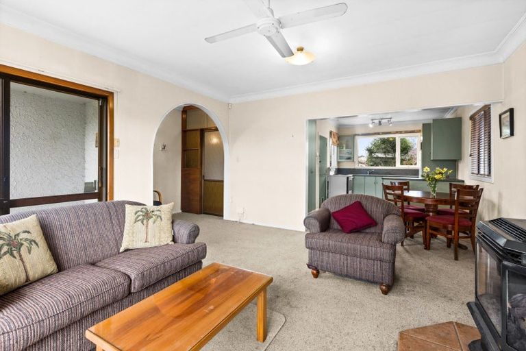 Photo of property in 302 Lascelles Street, Saint Leonards, Hastings, 4120