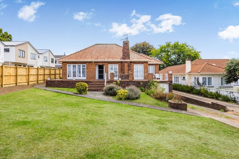 Photo of property in 142 Kolmar Road, Papatoetoe, Auckland, 2025