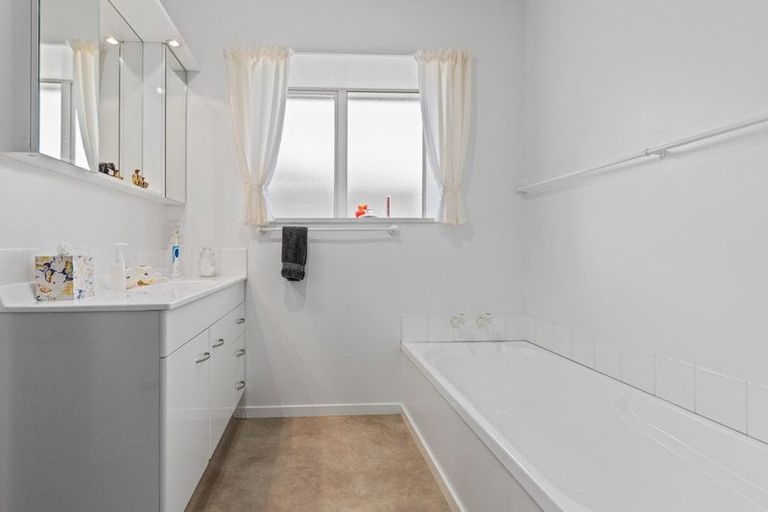 Photo of property in 7 Wharenui Road, Upper Riccarton, Christchurch, 8041