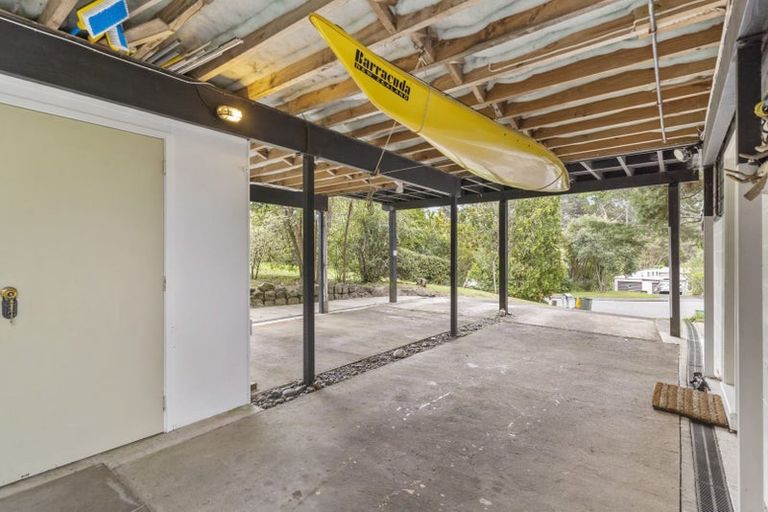 Photo of property in 17 Kawaka Street, Titirangi, Auckland, 0604