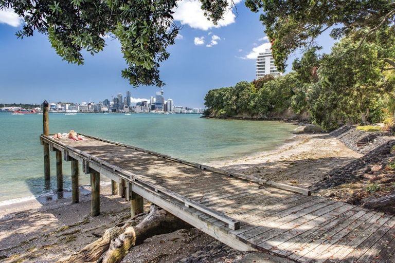 Photo of property in 13 Stanley Point Road, Stanley Point, Auckland, 0624