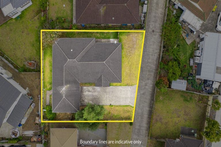 Photo of property in 14 Cade Place, Weymouth, Auckland, 2103