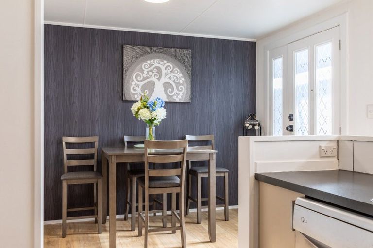 Photo of property in 63 Burgoyne Street, Woodville, 4920