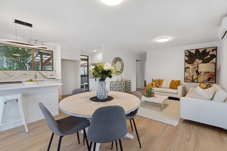 Photo of property in 1/16 Hogans Road, Glenfield, Auckland, 0629