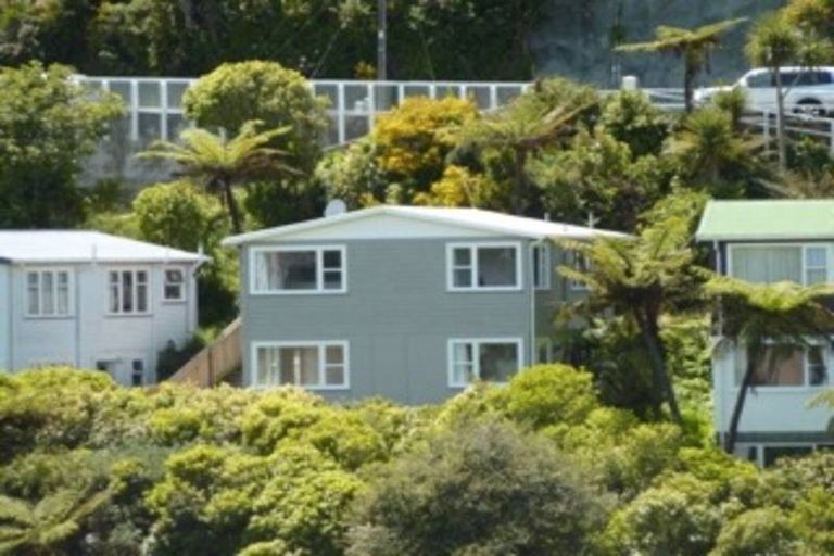 Photo of property in 33 Pembroke Road, Northland, Wellington, 6012