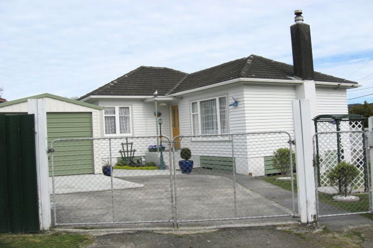 Photo of property in 40 Frederick Street, Wainuiomata, Lower Hutt, 5014