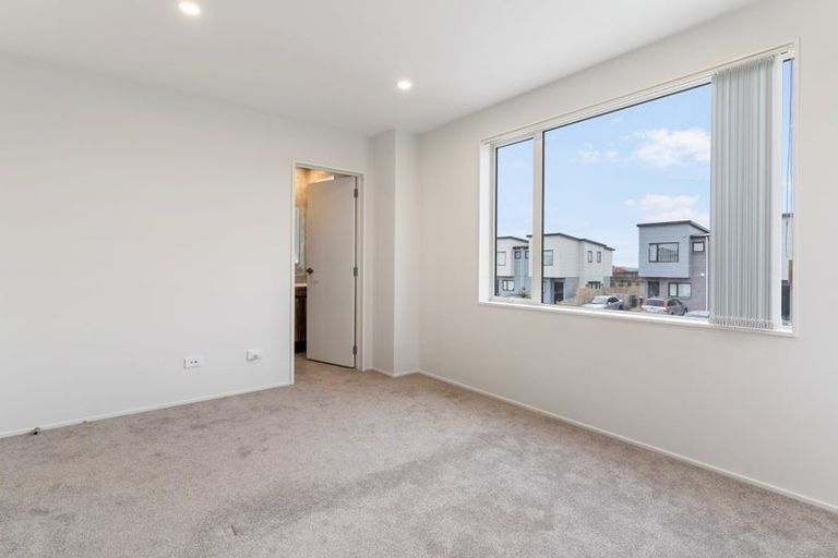 Photo of property in 5b Poruru Close, Papakura, 2110