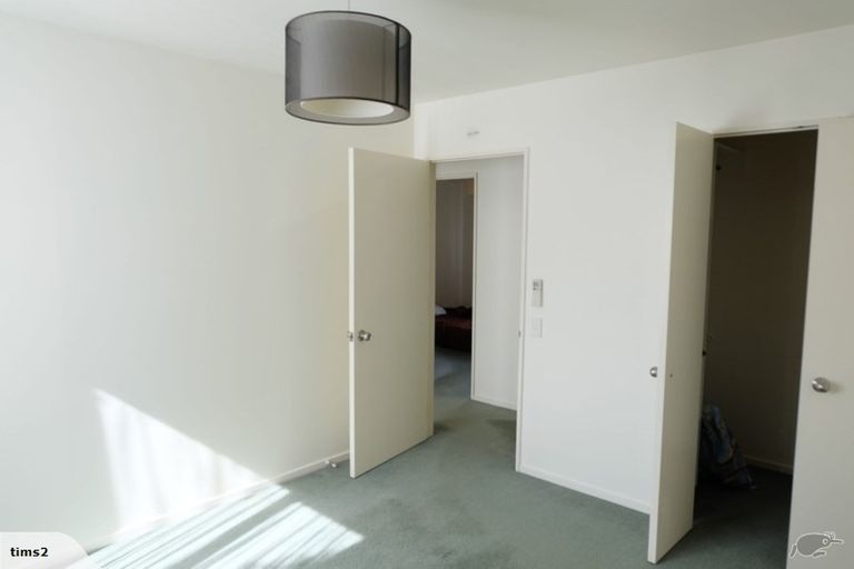 Photo of property in 9 Loughanure Place, Massey, Auckland, 0614