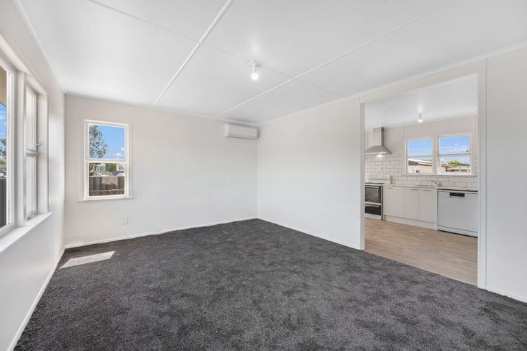 Photo of property in 52 Dover Road, Flaxmere, Hastings, 4120