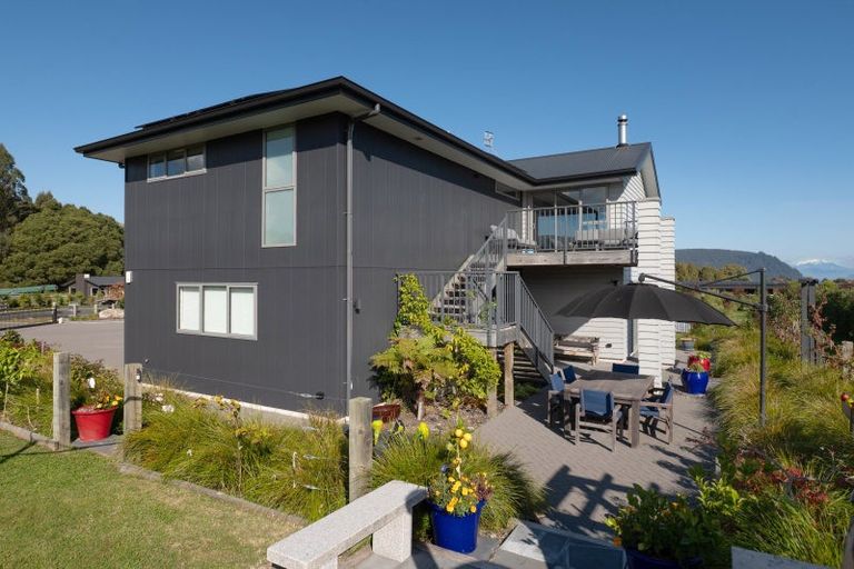 Photo of property in 9 Lancewood Way, Kinloch, Taupo, 3377