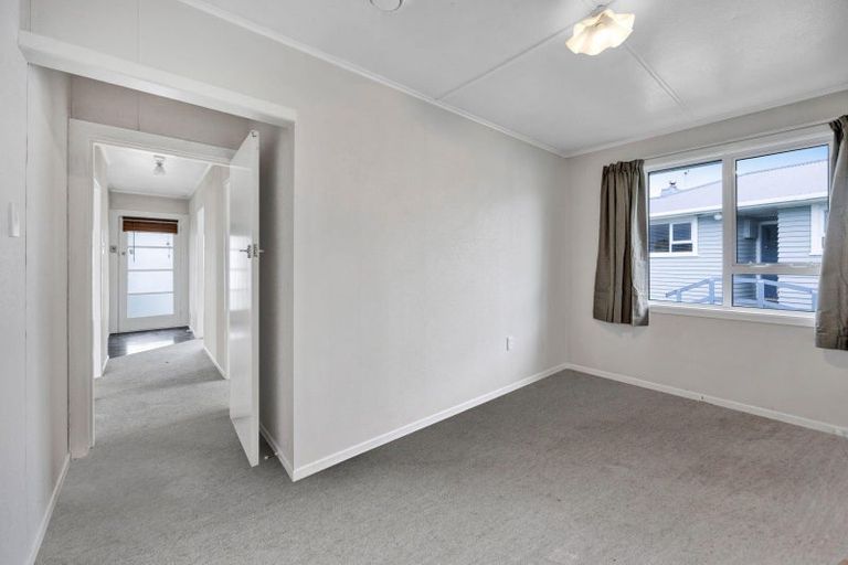 Photo of property in 4 Regan Street, Stratford, 4332