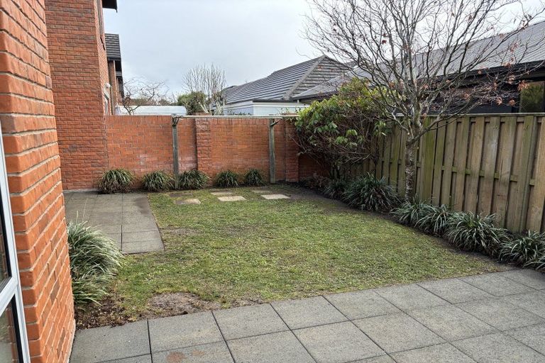 Photo of property in 25 Henley Green, Northwood, Christchurch, 8051