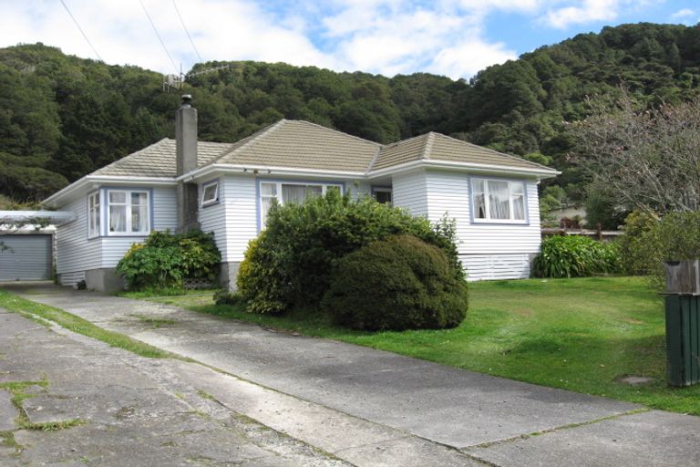 Photo of property in 83 Karaka Street, Wainuiomata, Lower Hutt, 5014